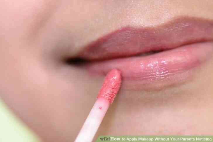 Image intitulée Appliquer Simple, Joli Maquillage pour les Jeunes Adolescents à l